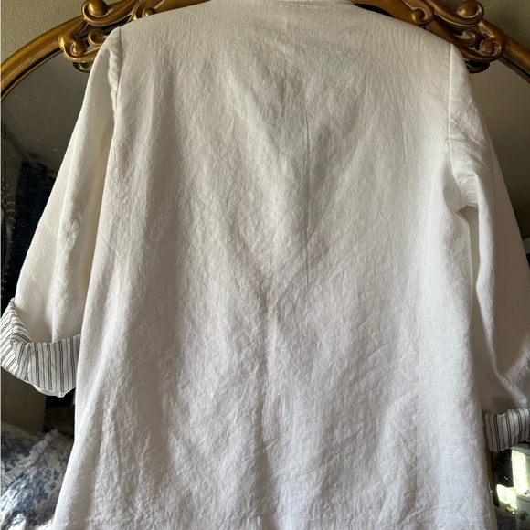 Zara Women's Cream Blazer with Striped Lining - Picture 3 of 9